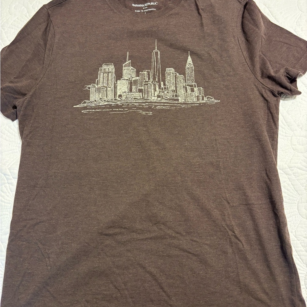 Banana Republic Brown NYC Cityscape Tee Men’s Large